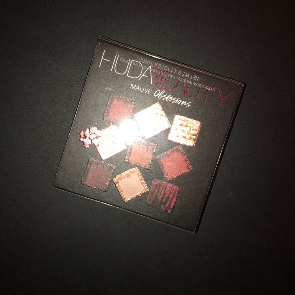 Huda Beauty Mauve Obsessions